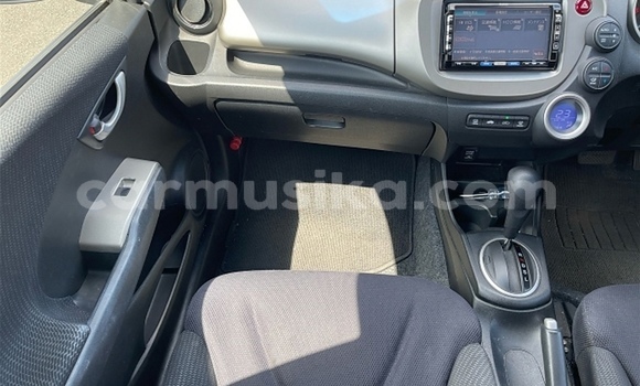 Acheter Occasion Voiture Honda Fit Blanc à Beitbridge, Matabeleland South Acheter Occasion Voiture Honda Fit Blanc à Beitbridge, Matabeleland South