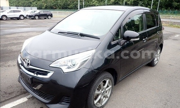 Acheter Occasion Voiture Toyota Ractis Noir à Beitbridge, Matabeleland South