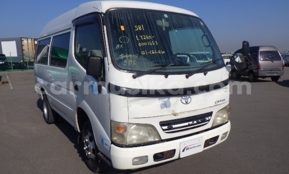 Tenga Tsaru Toyota Dyna Chena Mota in Beitbridge in Matabeleland South Tenga Tsaru Toyota Dyna Chena Mota in Beitbridge in Matabeleland South
