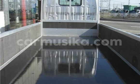 Tenga Tsaru Toyota Dyna Sirivha Rori in Beitbridge in Matabeleland South Tenga Tsaru Toyota Dyna Sirivha Rori in Beitbridge in Matabeleland South