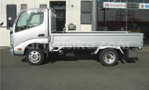 Tenga Tsaru Toyota Dyna Sirivha Rori in Beitbridge in Matabeleland South Tenga Tsaru Toyota Dyna Sirivha Rori in Beitbridge in Matabeleland South