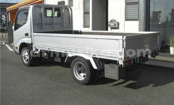 Tenga Tsaru Toyota Dyna Sirivha Rori in Beitbridge in Matabeleland South Tenga Tsaru Toyota Dyna Sirivha Rori in Beitbridge in Matabeleland South