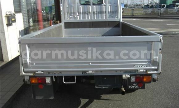 Tenga Tsaru Toyota Dyna Sirivha Rori in Beitbridge in Matabeleland South Tenga Tsaru Toyota Dyna Sirivha Rori in Beitbridge in Matabeleland South