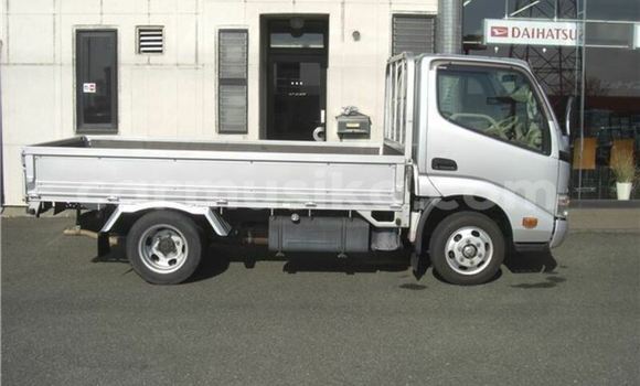 Tenga Tsaru Toyota Dyna Sirivha Rori in Beitbridge in Matabeleland South Tenga Tsaru Toyota Dyna Sirivha Rori in Beitbridge in Matabeleland South