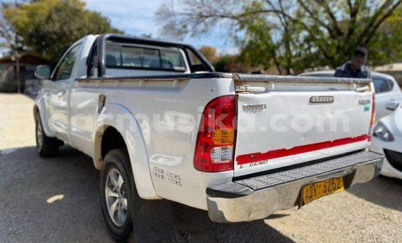 Tenga Tsaru Toyota Hilux Chena Mota in Harare in Harare Tenga Tsaru Toyota Hilux Chena Mota in Harare in Harare