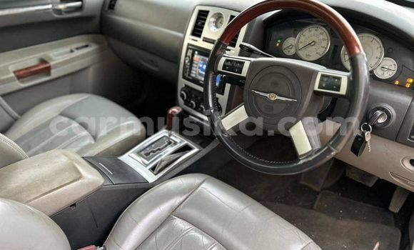 Tenga Tsaru Chrysler 300 Nhema Mota in Harare in Harare Tenga Tsaru Chrysler 300 Nhema Mota in Harare in Harare