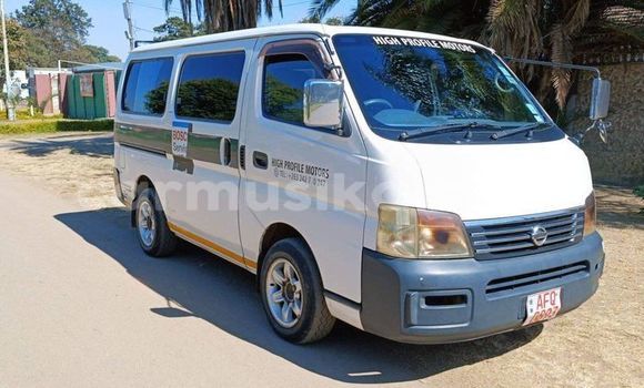 Tenga Tsaru Nissan Caravan Chena Mota in Harare in Harare
