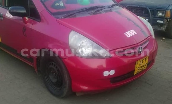 Tenga Tsaru Honda Fit Tsvuku Mota in Harare in Harare Tenga Tsaru Honda Fit Tsvuku Mota in Harare in Harare