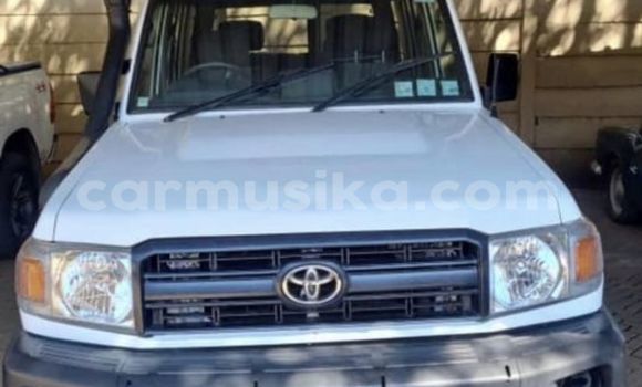 Tenga Tsaru Toyota Land Cruiser Chena Mota in Harare in Harare