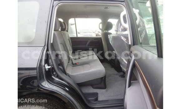 Nunua Imported Toyota Land Cruiser Nyeusi Gari ndani ya Import - Dubai nchini Harare Nunua Imported Toyota Land Cruiser Nyeusi Gari ndani ya Import - Dubai nchini Harare