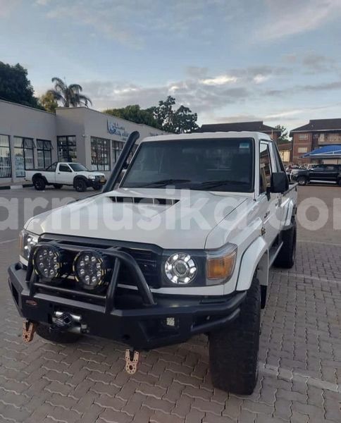 Big with watermark toyota land cruiser harare harare 33503