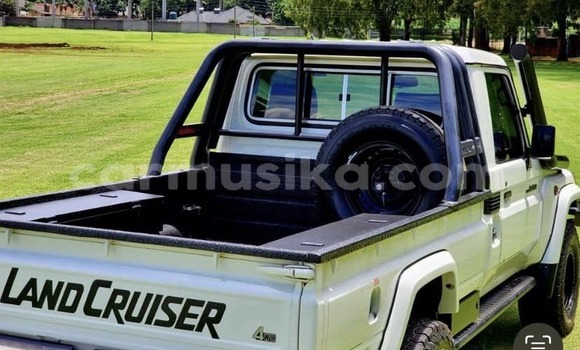 Acheter Occasion Voiture Toyota Land Cruiser Blanc à Harare, Harare Acheter Occasion Voiture Toyota Land Cruiser Blanc à Harare, Harare