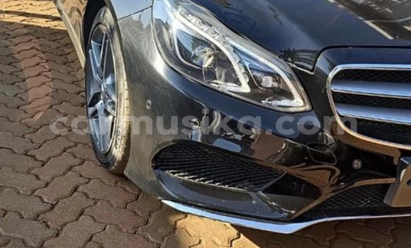 Acheter Occasion Voiture Mercedes-Benz E-Classe Noir à Harare, Harare Acheter Occasion Voiture Mercedes-Benz E-Classe Noir à Harare, Harare