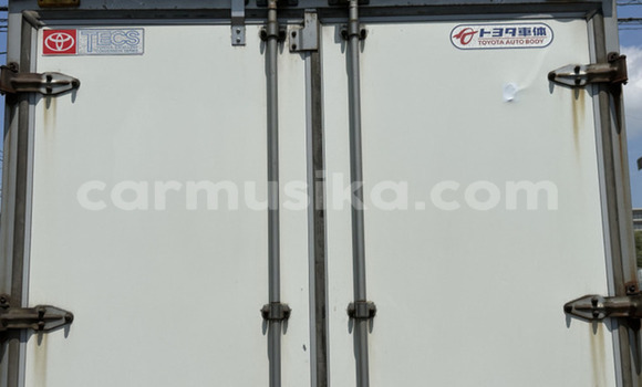 Acheter Occasion Utilitaire Toyota Dyna Blanc à Beitbridge, Matabeleland South Acheter Occasion Utilitaire Toyota Dyna Blanc à Beitbridge, Matabeleland South