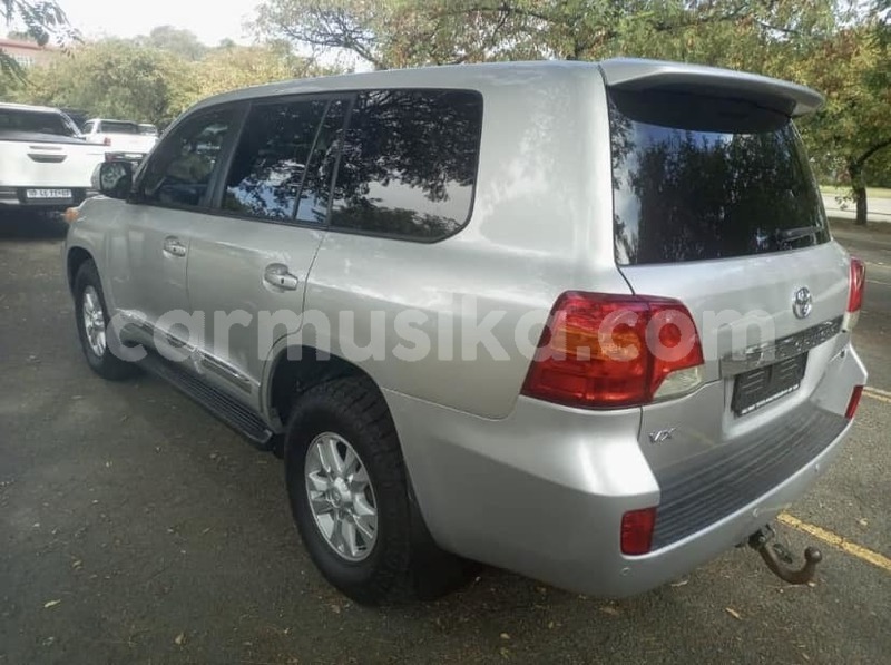 Big with watermark toyota land cruiser harare harare 33514