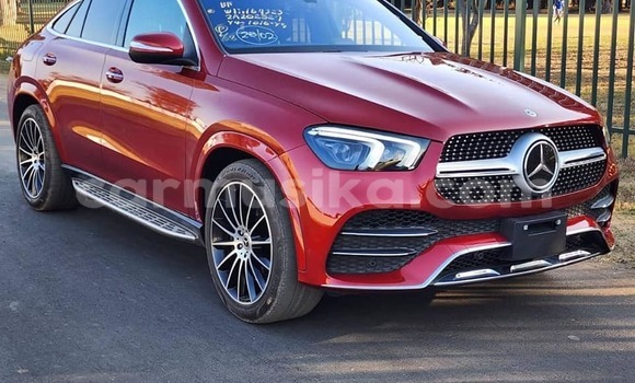 Nunua Ilio tumika Mercedes‒Benz GLE Nyekundu Gari ndani ya Harare nchini Harare Nunua Ilio tumika Mercedes‒Benz GLE Nyekundu Gari ndani ya Harare nchini Harare