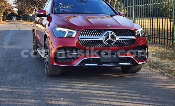 Nunua Ilio tumika Mercedes‒Benz GLE Nyekundu Gari ndani ya Harare nchini Harare Nunua Ilio tumika Mercedes‒Benz GLE Nyekundu Gari ndani ya Harare nchini Harare