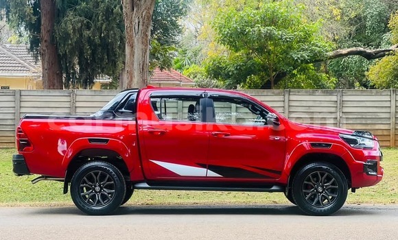 Nunua Ilio tumika Toyota Hilux Nyekundu Gari ndani ya Harare nchini Harare Nunua Ilio tumika Toyota Hilux Nyekundu Gari ndani ya Harare nchini Harare