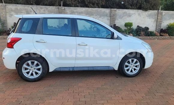 Nunua Ilio tumika GMC Envoy Nyeupe Gari ndani ya Harare nchini Harare Nunua Ilio tumika GMC Envoy Nyeupe Gari ndani ya Harare nchini Harare