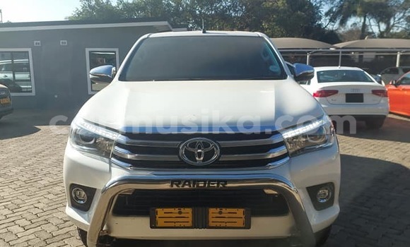 Nunua Ilio tumika Toyota Hilux Nyeupe Gari ndani ya Harare nchini Harare Nunua Ilio tumika Toyota Hilux Nyeupe Gari ndani ya Harare nchini Harare