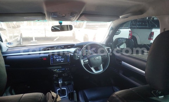 Nunua Ilio tumika Toyota Hilux Nyeupe Gari ndani ya Harare nchini Harare Nunua Ilio tumika Toyota Hilux Nyeupe Gari ndani ya Harare nchini Harare