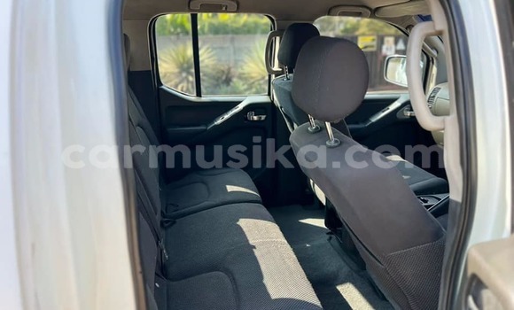 Nunua Ilio tumika Nissan Navara Nyeupe Gari ndani ya Harare nchini Harare Nunua Ilio tumika Nissan Navara Nyeupe Gari ndani ya Harare nchini Harare