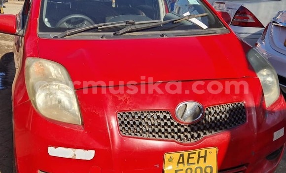 Nunua Ilio tumika Toyota Vitz Nyekundu Gari ndani ya Harare nchini Harare