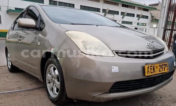 Tenga Tsaru Toyota Prius Zvimwe Mota in Harare in Harare Tenga Tsaru Toyota Prius Zvimwe Mota in Harare in Harare