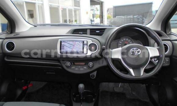 Acheter Occasion Voiture Toyota Vitz Noir à Alexandra Park, Harare Acheter Occasion Voiture Toyota Vitz Noir à Alexandra Park, Harare