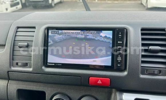 Nunua Ilio tumika Toyota Hiace Nyeupe Gari ndani ya Beitbridge nchini Matabeleland Kusini Nunua Ilio tumika Toyota Hiace Nyeupe Gari ndani ya Beitbridge nchini Matabeleland Kusini