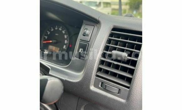 Nunua Ilio tumika Toyota Hiace Nyeupe Gari ndani ya Beitbridge nchini Matabeleland Kusini Nunua Ilio tumika Toyota Hiace Nyeupe Gari ndani ya Beitbridge nchini Matabeleland Kusini