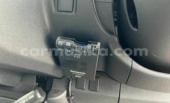 Nunua Ilio tumika Toyota Hiace Nyeupe Gari ndani ya Beitbridge nchini Matabeleland Kusini Nunua Ilio tumika Toyota Hiace Nyeupe Gari ndani ya Beitbridge nchini Matabeleland Kusini