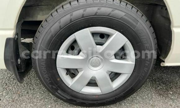 Nunua Ilio tumika Toyota Hiace Nyeupe Gari ndani ya Beitbridge nchini Matabeleland Kusini Nunua Ilio tumika Toyota Hiace Nyeupe Gari ndani ya Beitbridge nchini Matabeleland Kusini