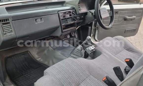 Acheter Occasion Voiture Mazda B–series Blanc à Beitbridge, Matabeleland South Acheter Occasion Voiture Mazda B–series Blanc à Beitbridge, Matabeleland South