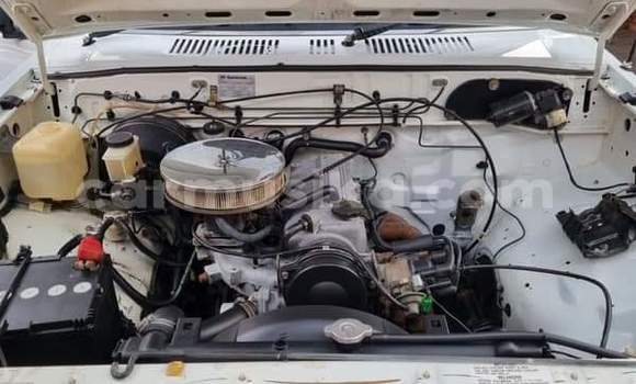 Acheter Occasion Voiture Mazda B–series Blanc à Beitbridge, Matabeleland South Acheter Occasion Voiture Mazda B–series Blanc à Beitbridge, Matabeleland South