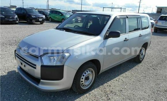 Buy Used Toyota Probox Silver Car in Beitbridge in Matabeleland South Buy Used Toyota Probox Silver Car in Beitbridge in Matabeleland South