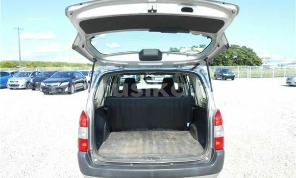 Buy Used Toyota Probox Silver Car in Beitbridge in Matabeleland South Buy Used Toyota Probox Silver Car in Beitbridge in Matabeleland South