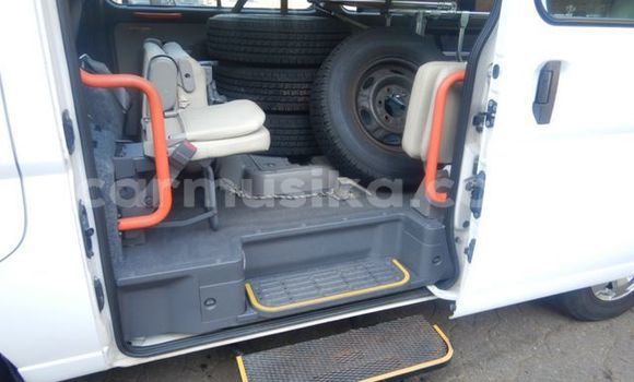 Acheter Occasion Voiture Nissan Caravan Blanc à Beitbridge, Matabeleland South Acheter Occasion Voiture Nissan Caravan Blanc à Beitbridge, Matabeleland South