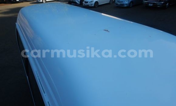 Acheter Occasion Voiture Nissan Caravan Blanc à Beitbridge, Matabeleland South Acheter Occasion Voiture Nissan Caravan Blanc à Beitbridge, Matabeleland South