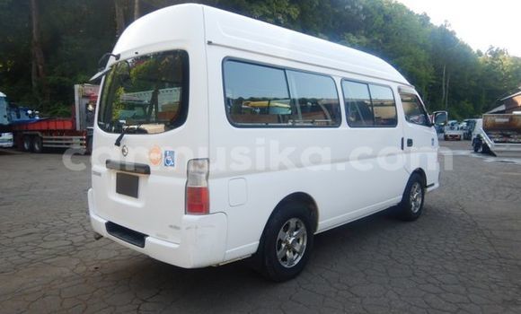Acheter Occasion Voiture Nissan Caravan Blanc à Beitbridge, Matabeleland South Acheter Occasion Voiture Nissan Caravan Blanc à Beitbridge, Matabeleland South
