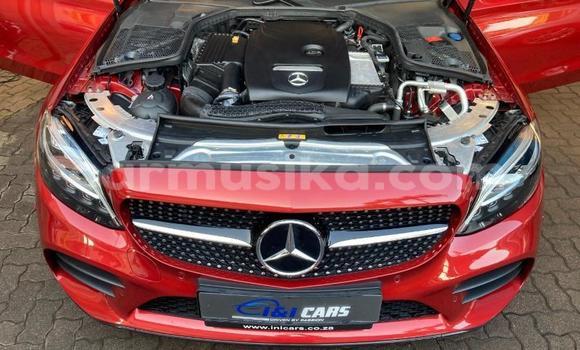 Acheter Occasion Voiture Mercedes-Benz C-Classe Rouge à Beitbridge, Matabeleland South Acheter Occasion Voiture Mercedes-Benz C-Classe Rouge à Beitbridge, Matabeleland South