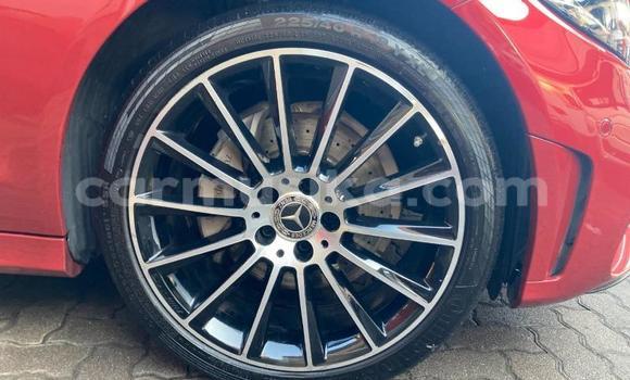 Acheter Occasion Voiture Mercedes-Benz C-Classe Rouge à Beitbridge, Matabeleland South Acheter Occasion Voiture Mercedes-Benz C-Classe Rouge à Beitbridge, Matabeleland South