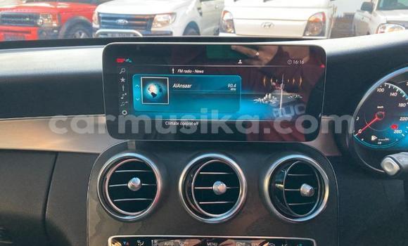 Acheter Occasion Voiture Mercedes-Benz C-Classe Rouge à Beitbridge, Matabeleland South Acheter Occasion Voiture Mercedes-Benz C-Classe Rouge à Beitbridge, Matabeleland South