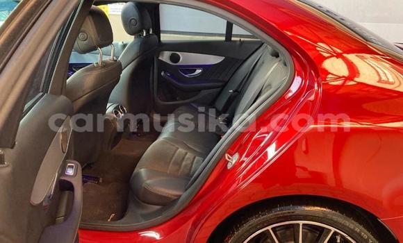 Acheter Occasion Voiture Mercedes-Benz C-Classe Rouge à Beitbridge, Matabeleland South Acheter Occasion Voiture Mercedes-Benz C-Classe Rouge à Beitbridge, Matabeleland South