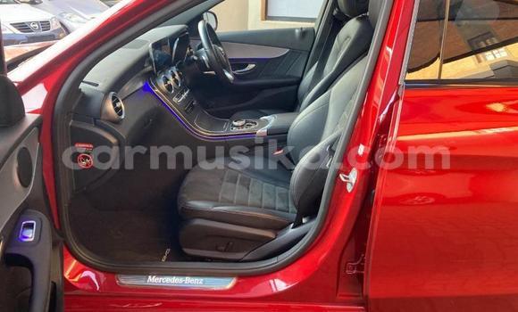 Acheter Occasion Voiture Mercedes-Benz C-Classe Rouge à Beitbridge, Matabeleland South Acheter Occasion Voiture Mercedes-Benz C-Classe Rouge à Beitbridge, Matabeleland South