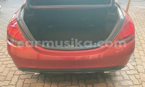 Acheter Occasion Voiture Mercedes-Benz C-Classe Rouge à Beitbridge, Matabeleland South Acheter Occasion Voiture Mercedes-Benz C-Classe Rouge à Beitbridge, Matabeleland South