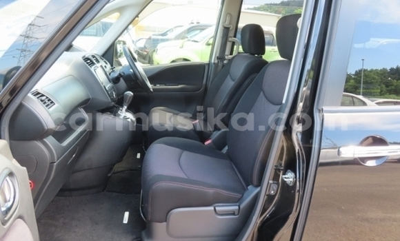 Acheter Occasion Voiture Nissan Serena Noir à Beitbridge, Matabeleland South Acheter Occasion Voiture Nissan Serena Noir à Beitbridge, Matabeleland South