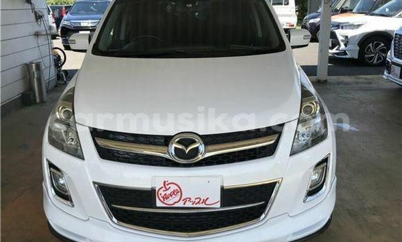 Buy Used Mazda MPV White Car in Beitbridge in Matabeleland South Buy Used Mazda MPV White Car in Beitbridge in Matabeleland South
