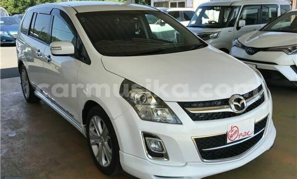 Buy Used Mazda MPV White Car in Beitbridge in Matabeleland South Buy Used Mazda MPV White Car in Beitbridge in Matabeleland South