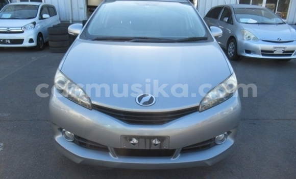 Buy Used Toyota Wish Silver Car in Beitbridge in Matabeleland South